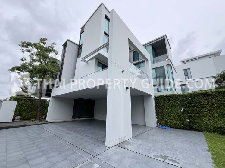 House with Private Pool in Krung Thep Kritha 